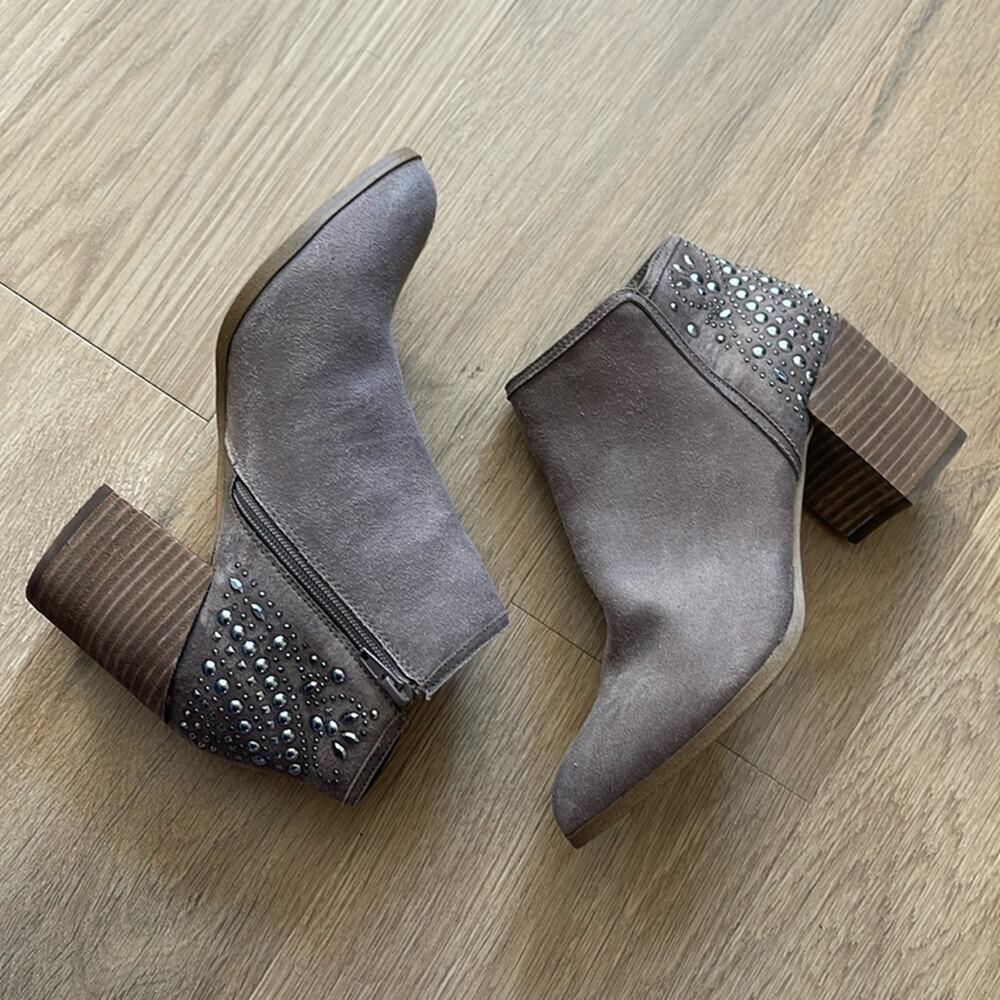 FERGIE Tan Studded Faux Suede Heeled Booties Boots Size 7.5
